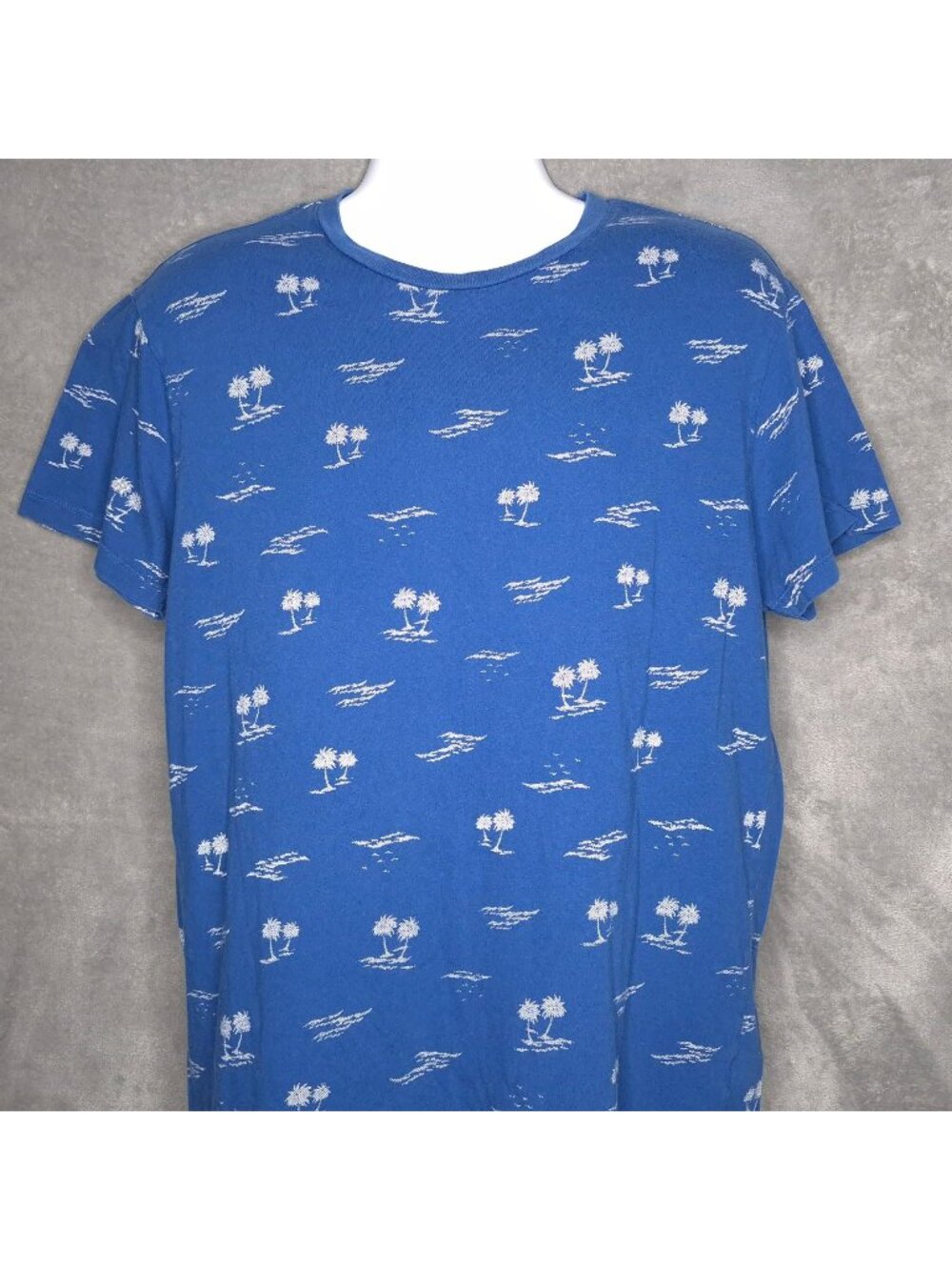Aeropostale Blue Palm Tree Print Mens T-Shirt Large Lightweight All Over Print